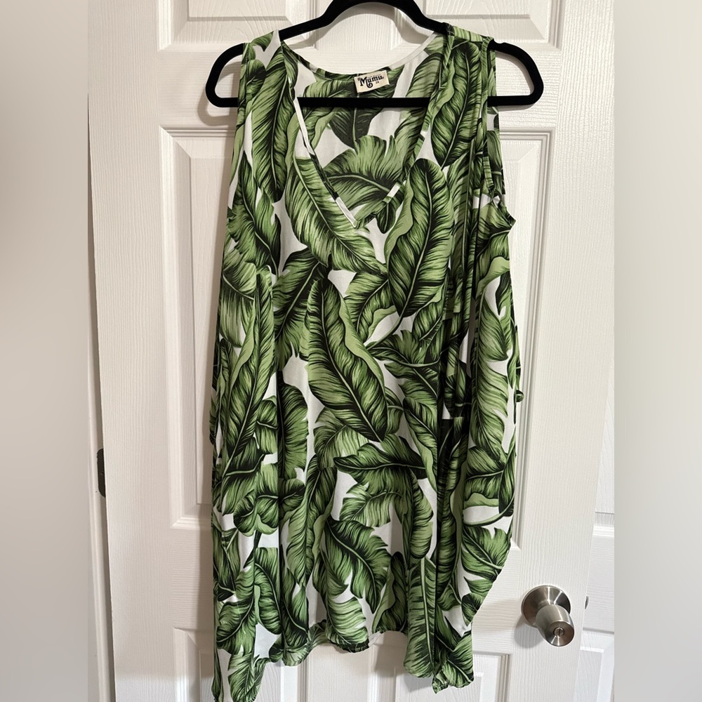 Show Me Your MuMu Tropical Leaf Print Top with Shoulder Cutouts - Plus Size 2X